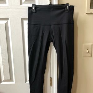 Lulu Lemon Women’s Athletic leggings - Size 10